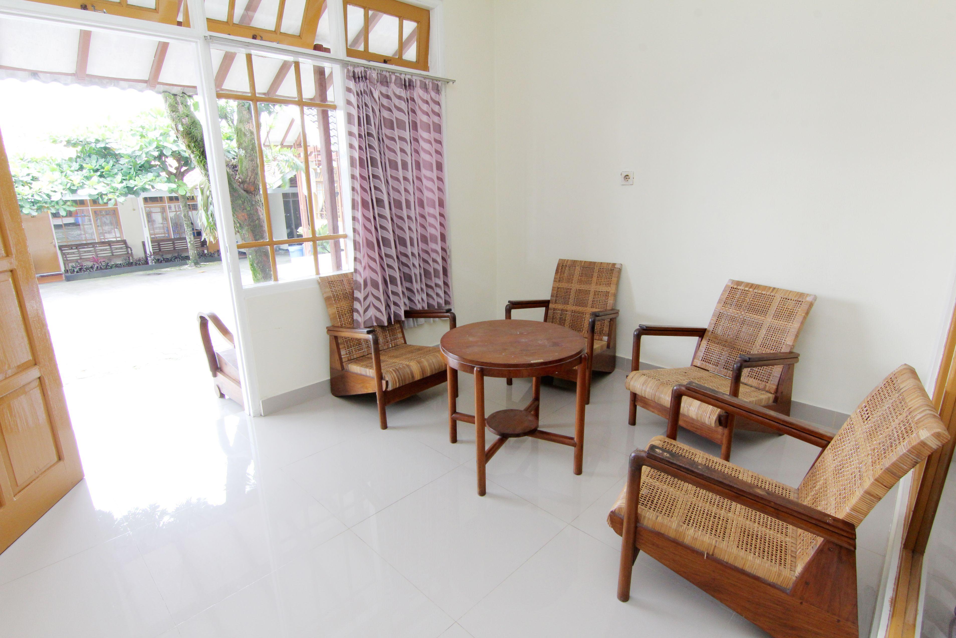 Wisma tamu Wijaya 2 *